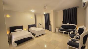 1 habitación, minibar, caja de seguridad en la habitación y escritorio