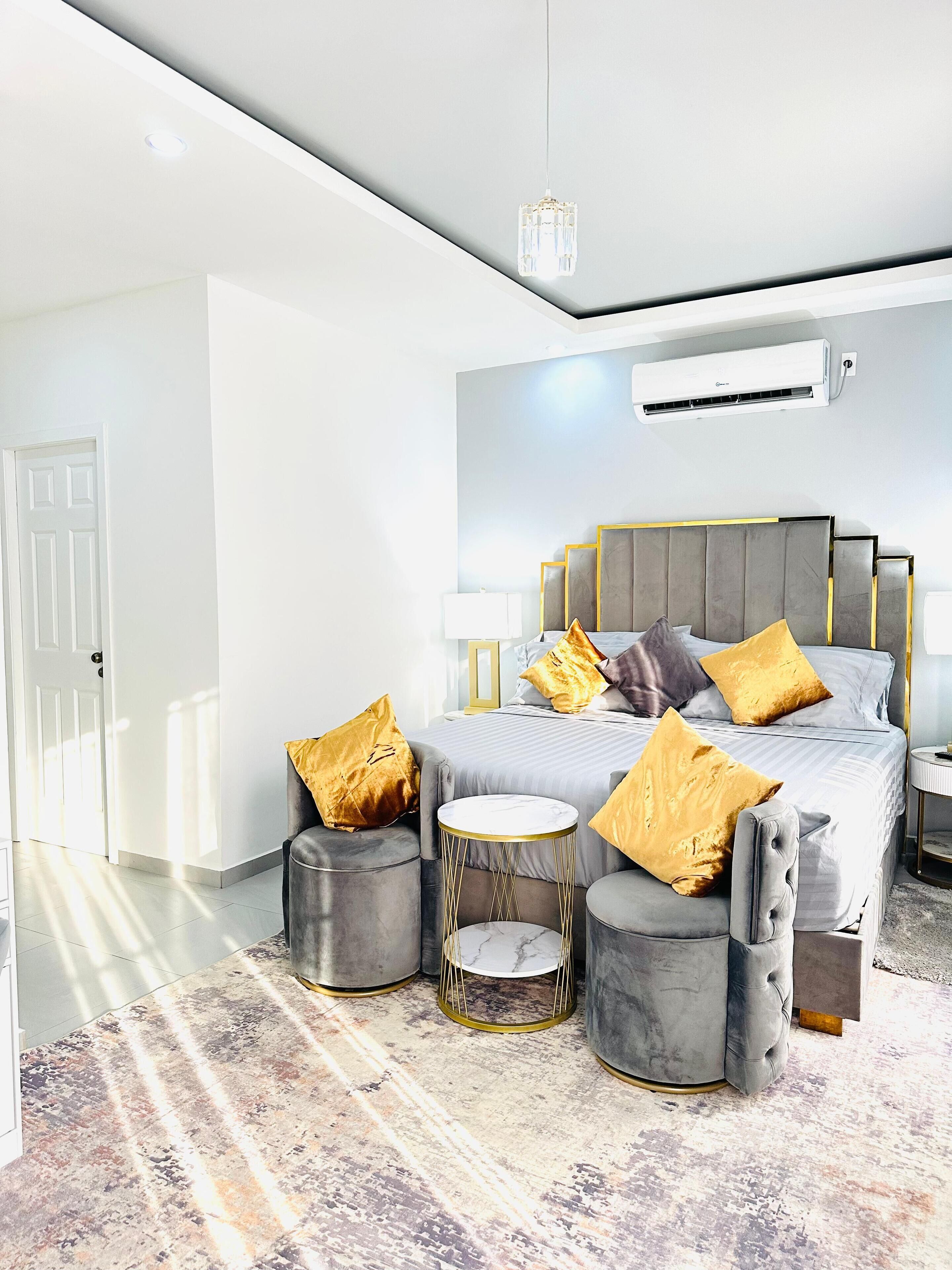 3 soverom, strykejern/-brett, wi-fi (inkludert) og sengetøy