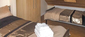 4 bedroom accommodation in Black Mill, near Bridgend