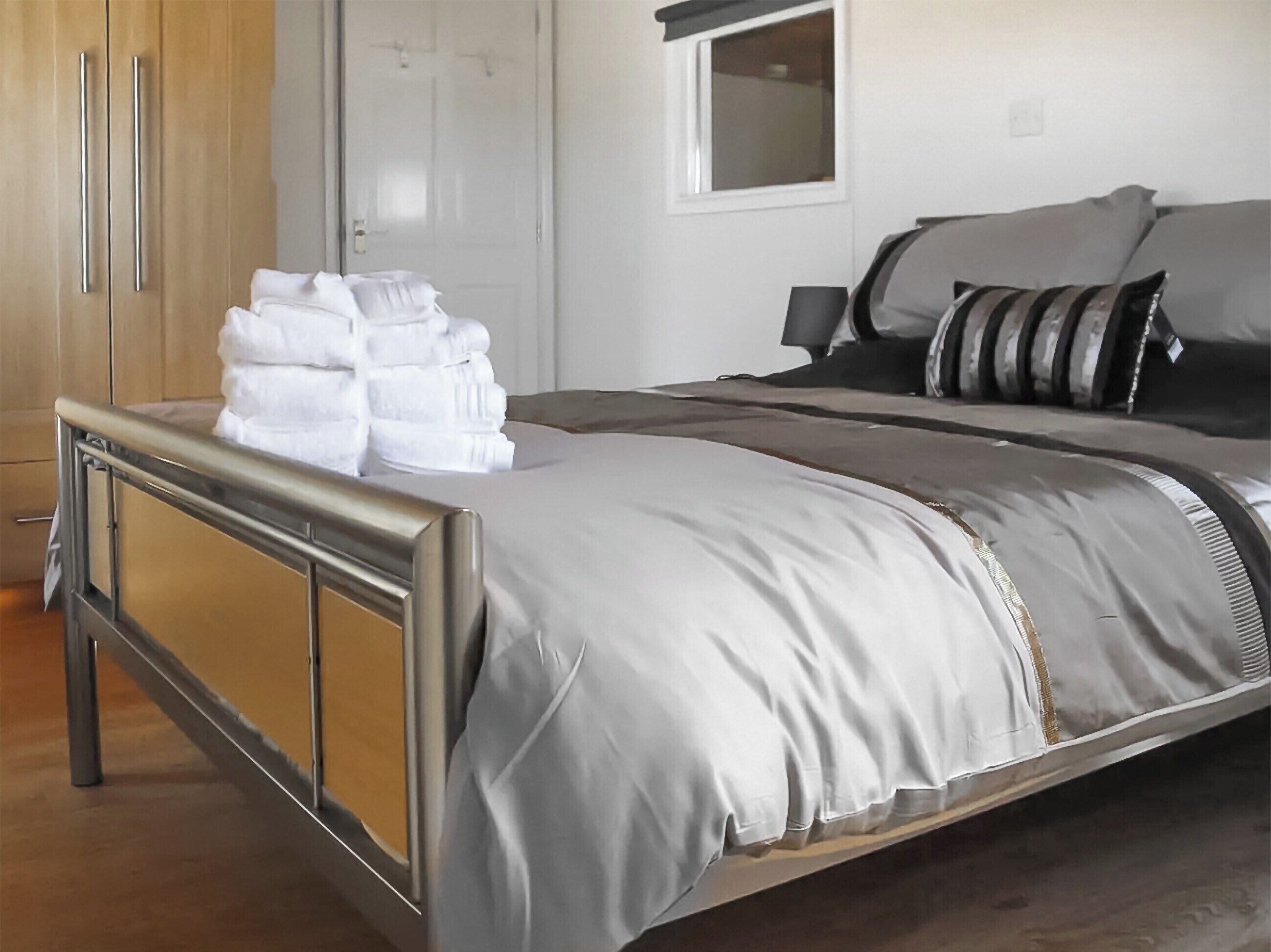 4 bedrooms, free WiFi, bed sheets