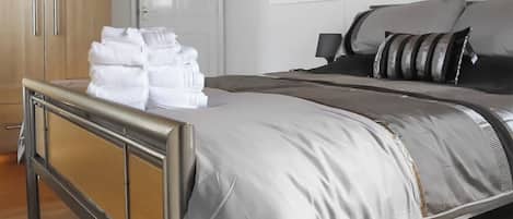 4 chambres, accĂšs au Wi-Fi (inclus), literie fournie