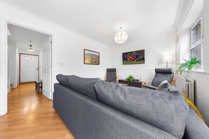 Smart-TV, Stereoanlage, Computerbildschirme