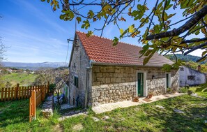 Exterior - Beautiful apartment in Hrvace with WiFi (Hrvace)