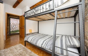 2 habitaciones, wifi gratis y ropa de cama 