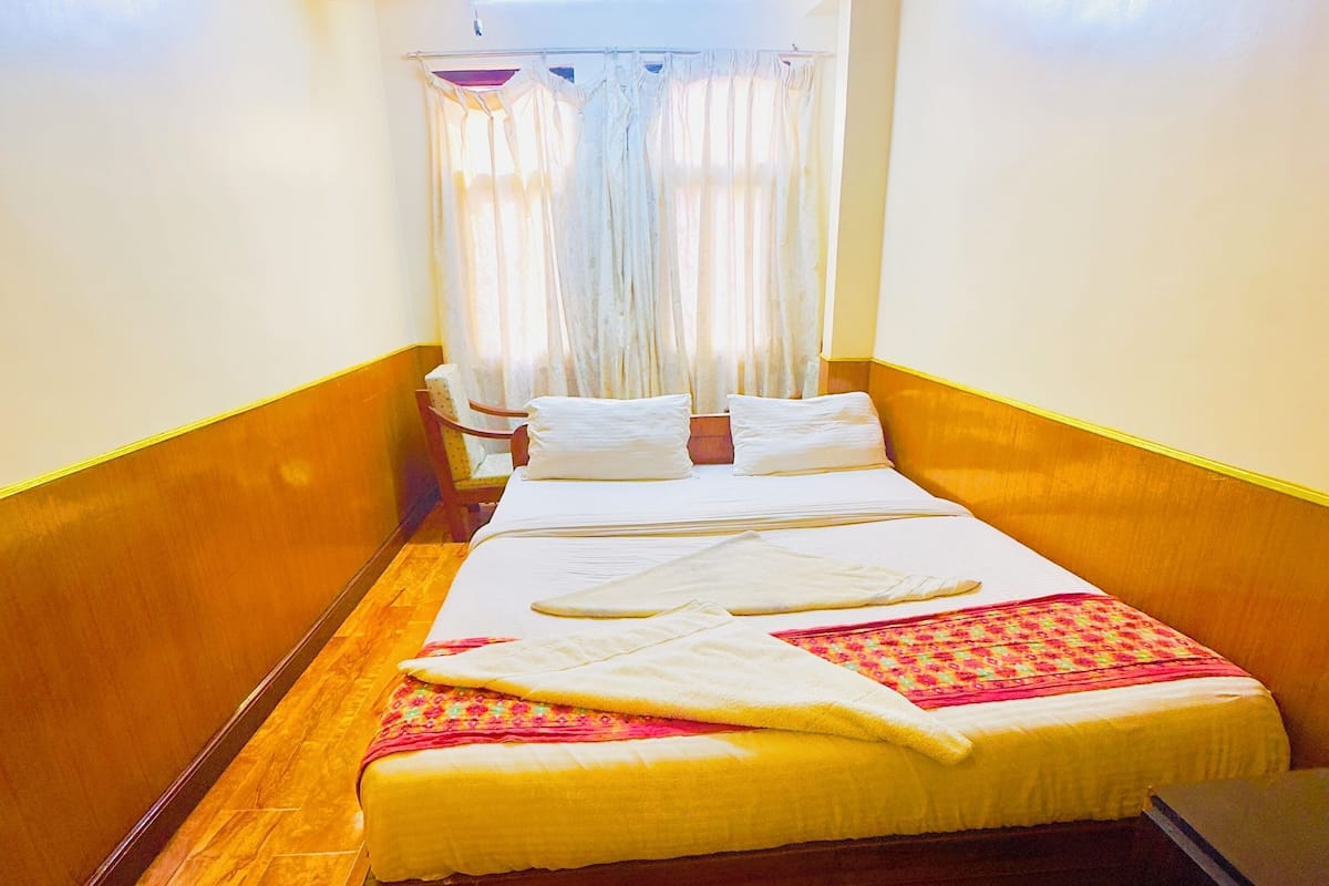 Standard Double Room | Desk, laptop workspace, free WiFi, bed sheets