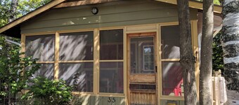 2 Bed cottage in Wasaga Beach, steps from beach, minutes to Blue Mountain