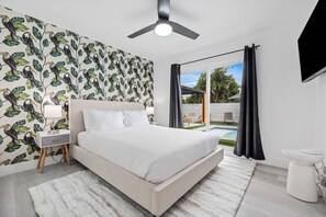 3 bedrooms, desk, travel cot, free WiFi - Sip Sip Away by Rather Be Properties (Palm Springs)