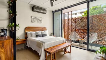 Design Studio, Balcony | Premium bedding, pillow-top beds, in-room safe, individually decorated