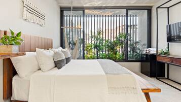 Design Studio, Ground Floor | 1 bedroom, premium bedding, pillowtop beds, in-room safe