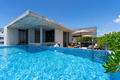 Ocean Boutique Condos