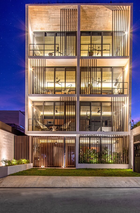 Front of property - evening/night - Ocean Boutique Condos (Playa del Carmen)