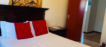 ザ ヘイブン ゲストハウス ムババー  ネ