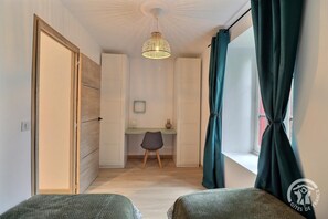 2 bedrooms, iron/ironing board, free WiFi, bed sheets