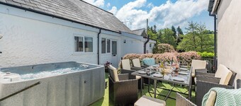 3 bedroom accommodation in Llandeilo