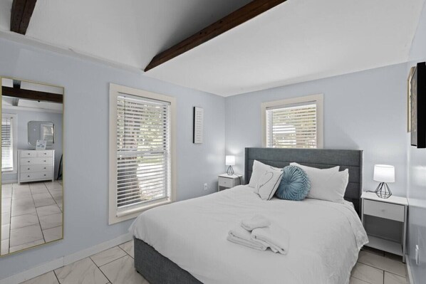 Iron/ironing board, WiFi, bed sheets