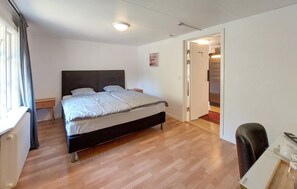 4 bedrooms, free WiFi