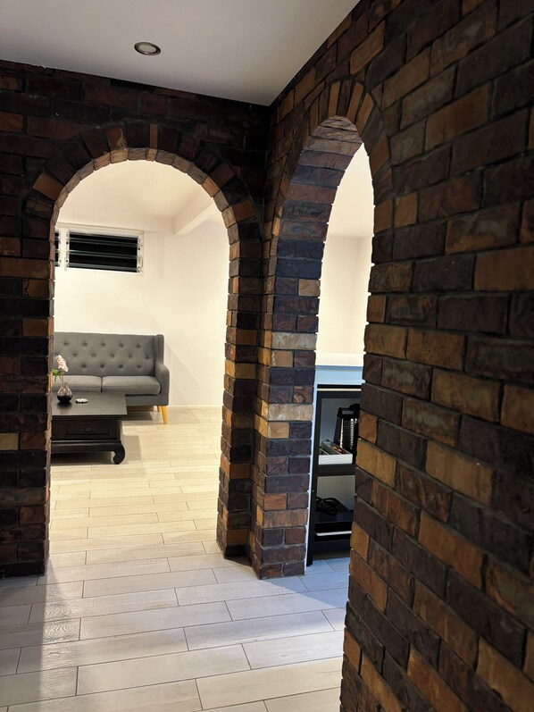 Interior - Cozy studio in charming Wishart with WiFi, AC (Wishart)