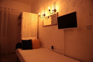 Desk, laptop workspace, free WiFi