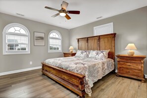 5 bedrooms, iron/ironing board, free WiFi, bed sheets