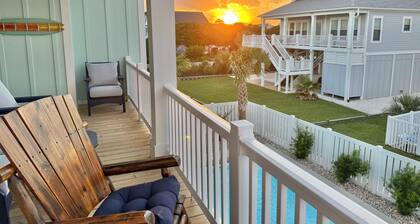 Spacious Oceanview 8-bedroom house with WiFi, AC & Pool in tranquil Holden Beach