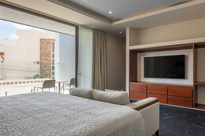 5 chambres, fer et planche à repasser, lit parapluie, Wi-Fi gratuit