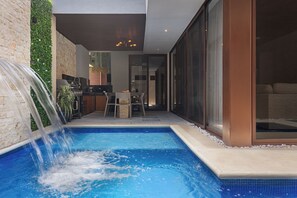 Utomhuspool