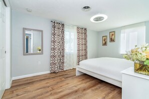 2 bedrooms, iron/ironing board, free WiFi, bed sheets