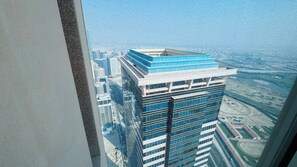 Interior - Luxurious Stunning Home in Sky Just 15 minutes to Burj Khalifa and Dubai Mall (Dubai)