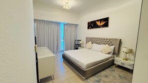 2 chambres, fer et planche à repasser, Wi-Fi, draps fournis