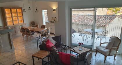 Charmant Appartement duplex dans maison de village au cĆur de la Provence 160m2