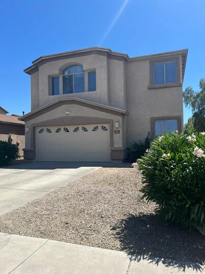 Desert Haven with Modern Touches – Your Tucson Home Away from Home