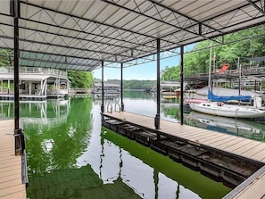 Marina - Georgia Lakeside Getaway w/ Private Pool (Flowery Branch)