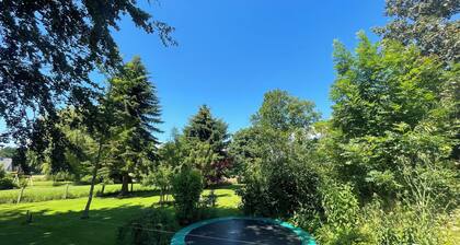 Newly renovated vacation home - 2 min. to the beach - large, quiet natural property