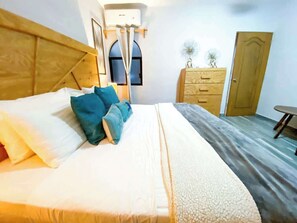 1 chambre, fer et planche à repasser, Wi-Fi, draps fournis