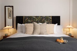 3 bedrooms, iron/ironing board, travel crib, free WiFi