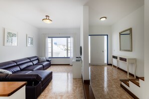 TV - "Balcón de Arrieta" House Rental in Lanzarote - Spain (Arrieta)