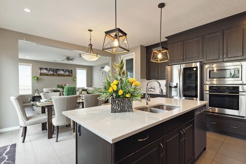 Free Night/Lakefront/8min>Calgary/3 Kings/Fire Pit