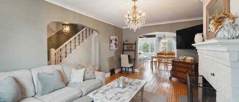 TV connectée, cheminée