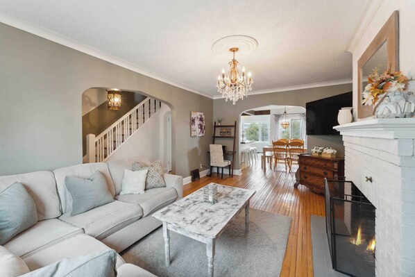 TV connectée, cheminée