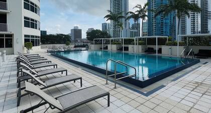 Cozy 1-bedroom condo with WiFi, fitness room in beautiful Fort Lauderdale