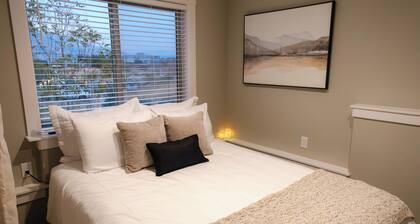 New 1 bedroom daylight apartment between Lake Chelan and Wenatchee
