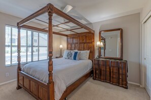 3 bedrooms, desk, iron/ironing board, free WiFi