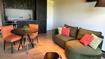 House | Dining