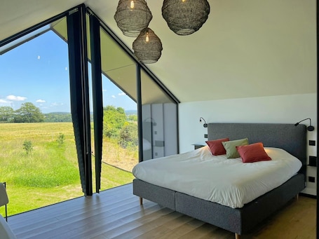 Casa | 1 dormitorio, mobiliario individual, ropa de cama. Amazing Lodge With Shared Pool