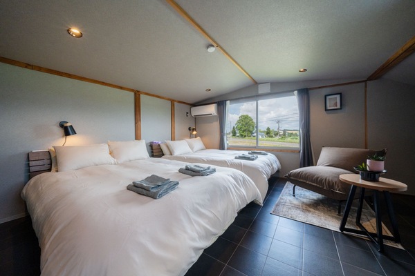 3 bedrooms, desk, WiFi (free)