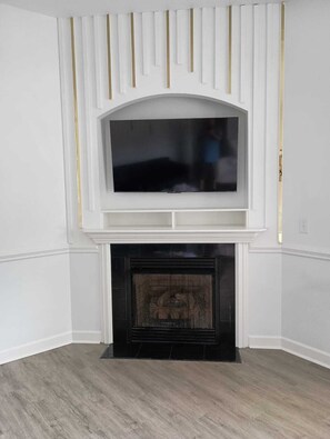 Interior - 3-bedroom house in welcoming Spartanburg with WiFi, AC (Spartanburg)