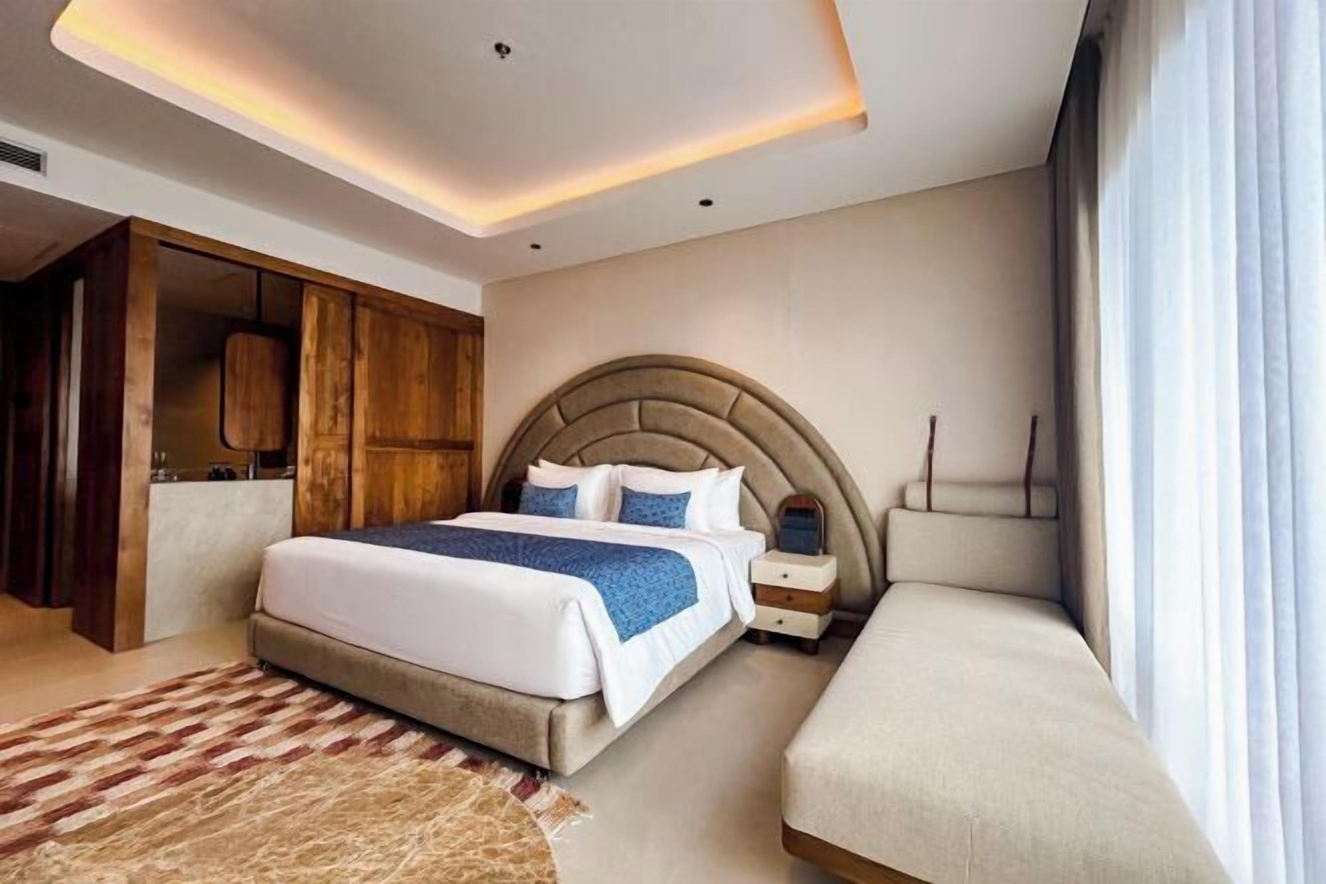 高級寝具、ミニバー、デスク、WiFi (無料)