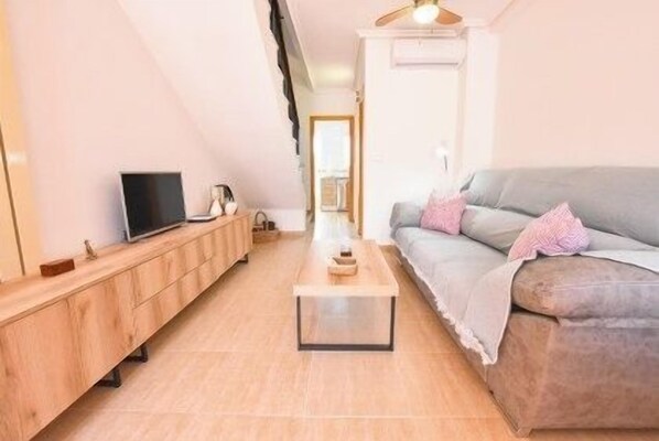TV - Casa Limoncello 2-bedrooms Calas del Pinar (San Juan de Los Terreros, Pulpi, Almeria)