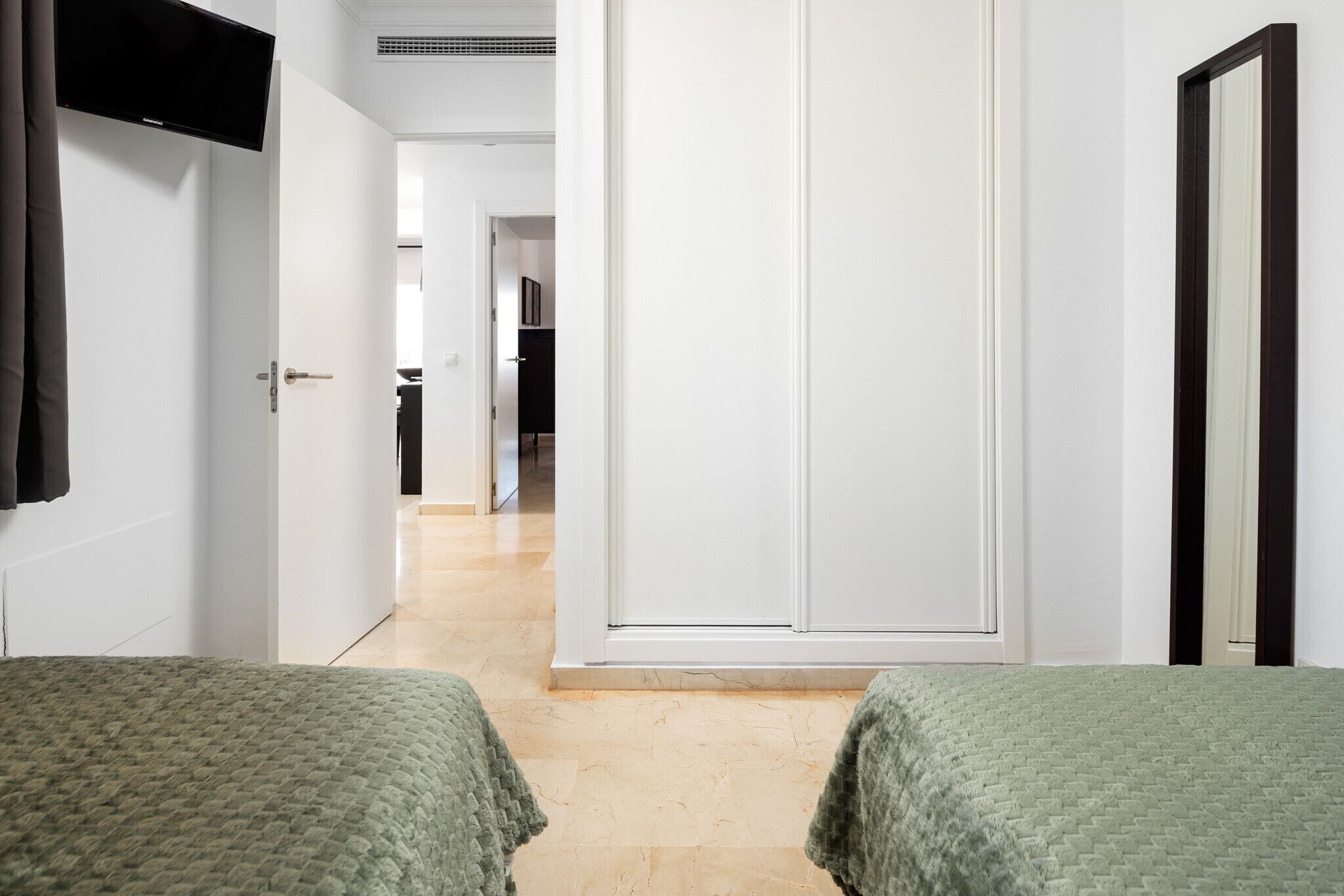 1 bedroom, in-room safe, iron/ironing board, free WiFi