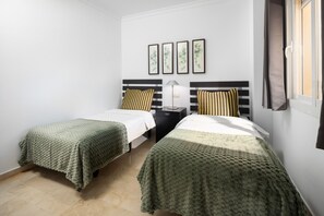 1 bedroom, in-room safe, iron/ironing board, free WiFi